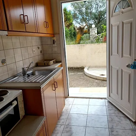 Kallithea & Apts شقة