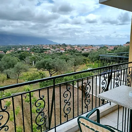 Kallithea & Apts شقة