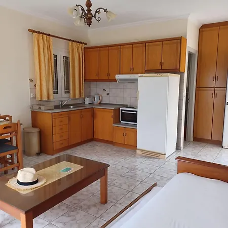 Kallithea & Apts شقة